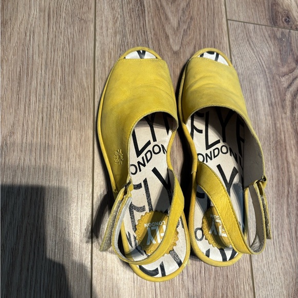 Yellow London fly sandals - Picture 3 of 4